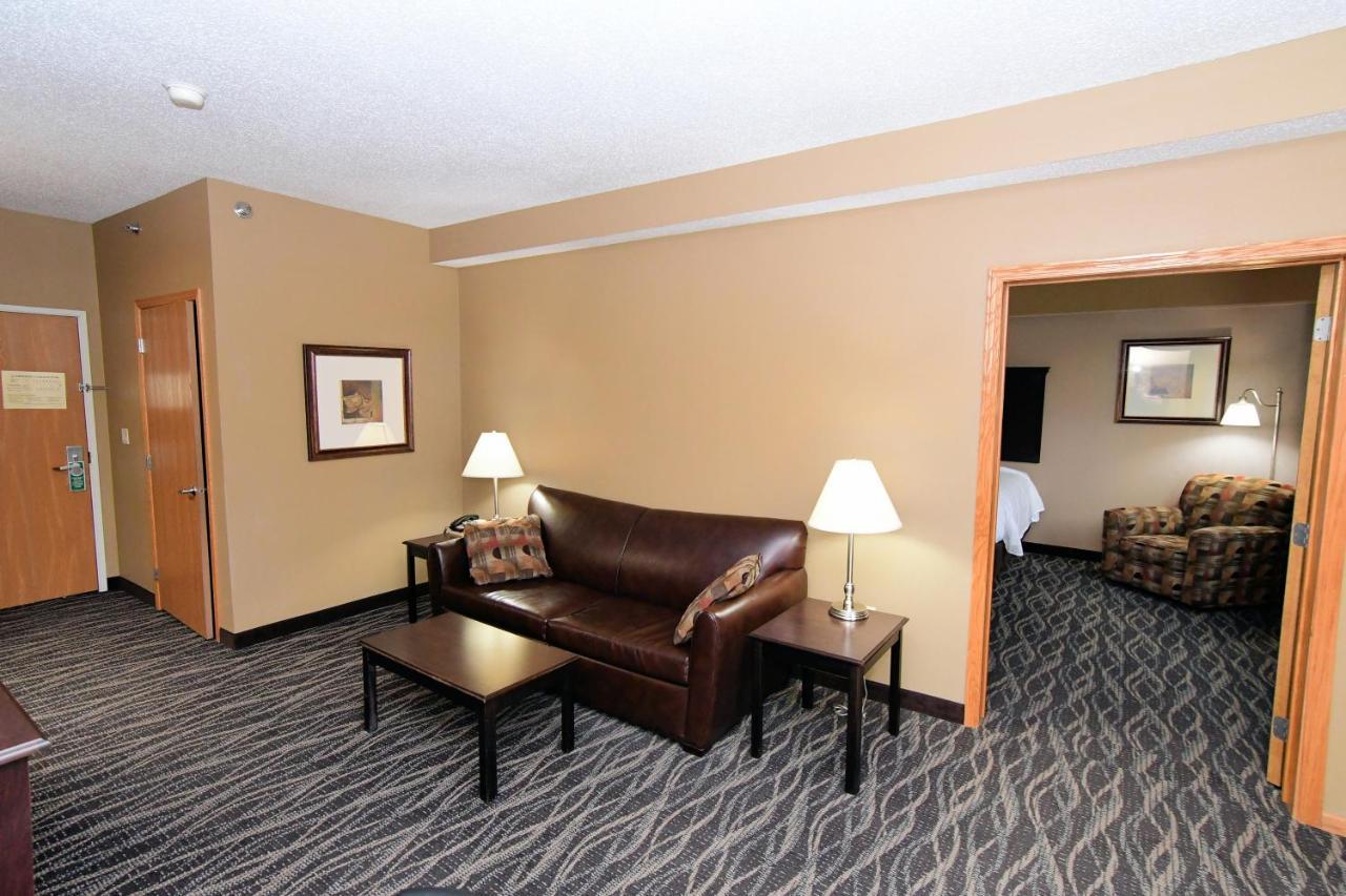 Cobblestone Inn & Suites - Denison | Majestic Hills Ngoại thất bức ảnh