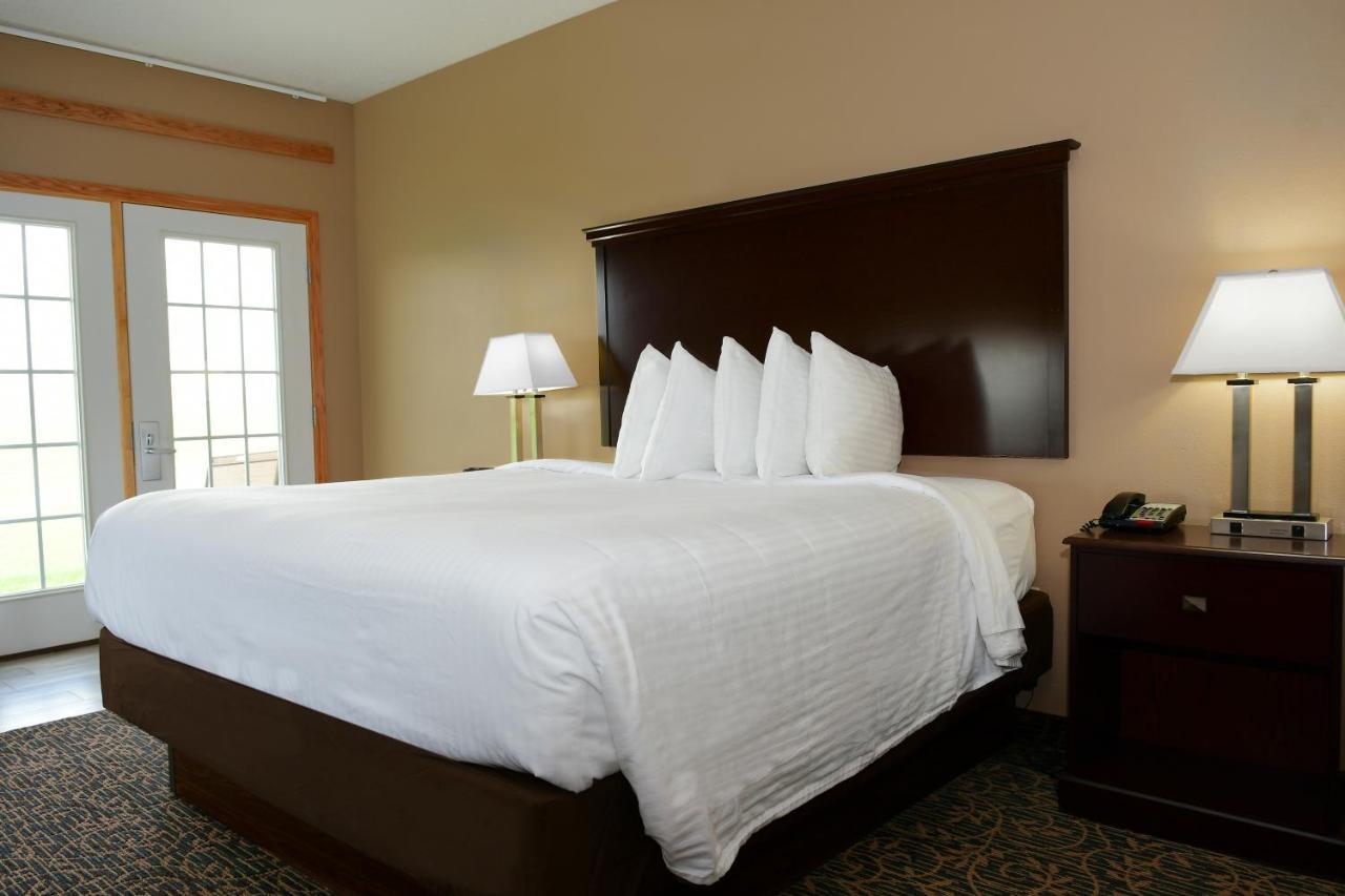 Cobblestone Inn & Suites - Denison | Majestic Hills Ngoại thất bức ảnh
