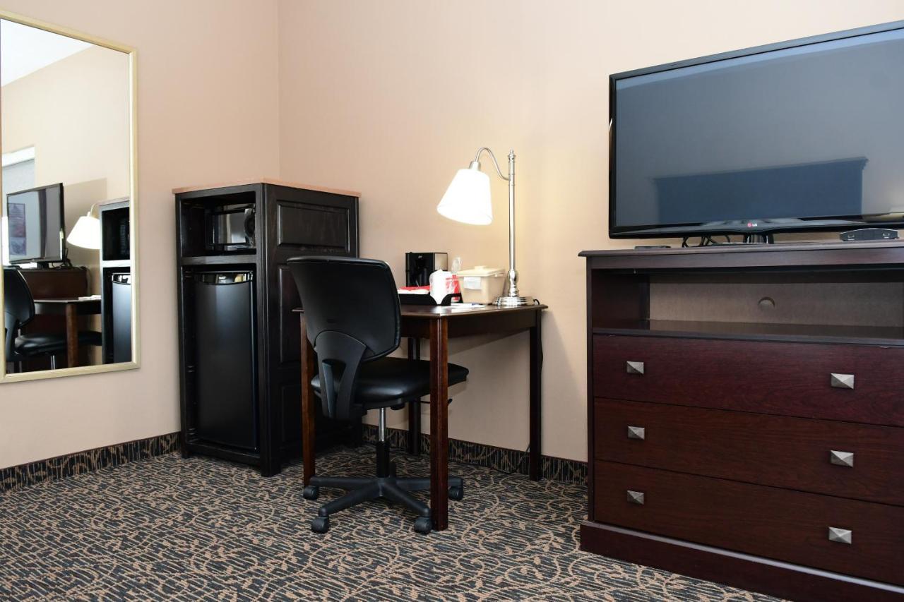 Cobblestone Inn & Suites - Denison | Majestic Hills Ngoại thất bức ảnh