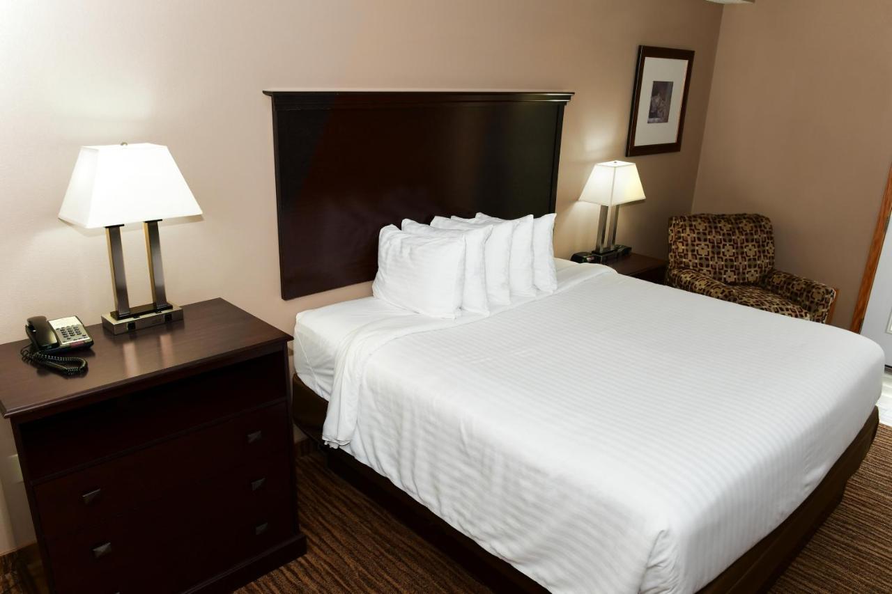 Cobblestone Inn & Suites - Denison | Majestic Hills Ngoại thất bức ảnh