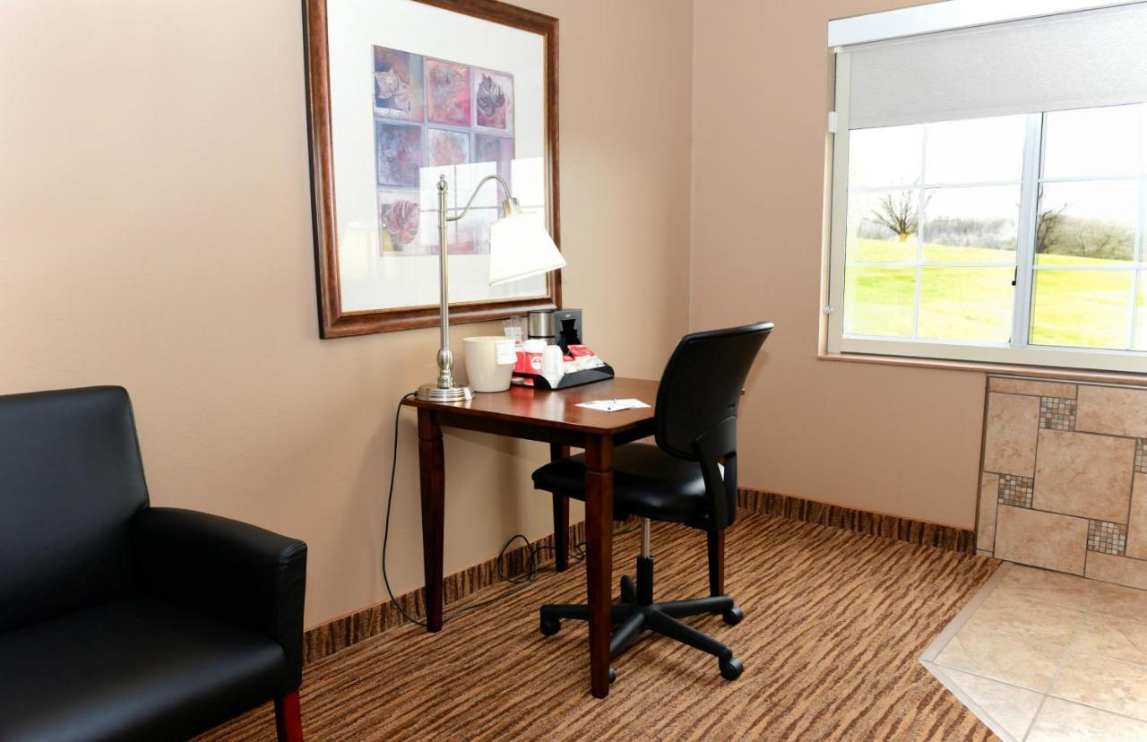 Cobblestone Inn & Suites - Denison | Majestic Hills Ngoại thất bức ảnh
