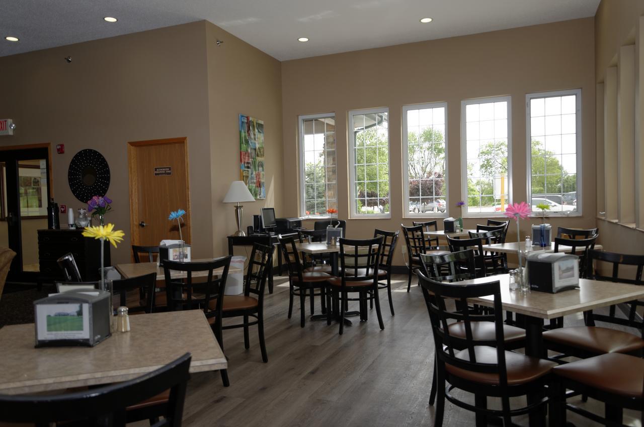 Cobblestone Inn & Suites - Denison | Majestic Hills Ngoại thất bức ảnh